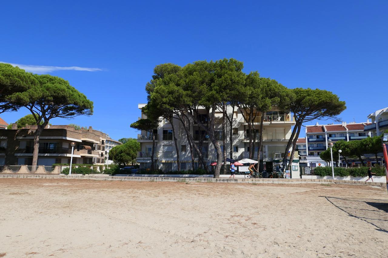 Rentalmar Playmar Cambrils Extérieur photo